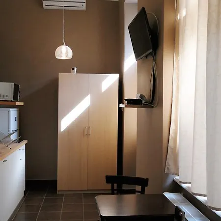 Apartment Market Square *