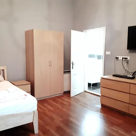 Market Square Apartment
